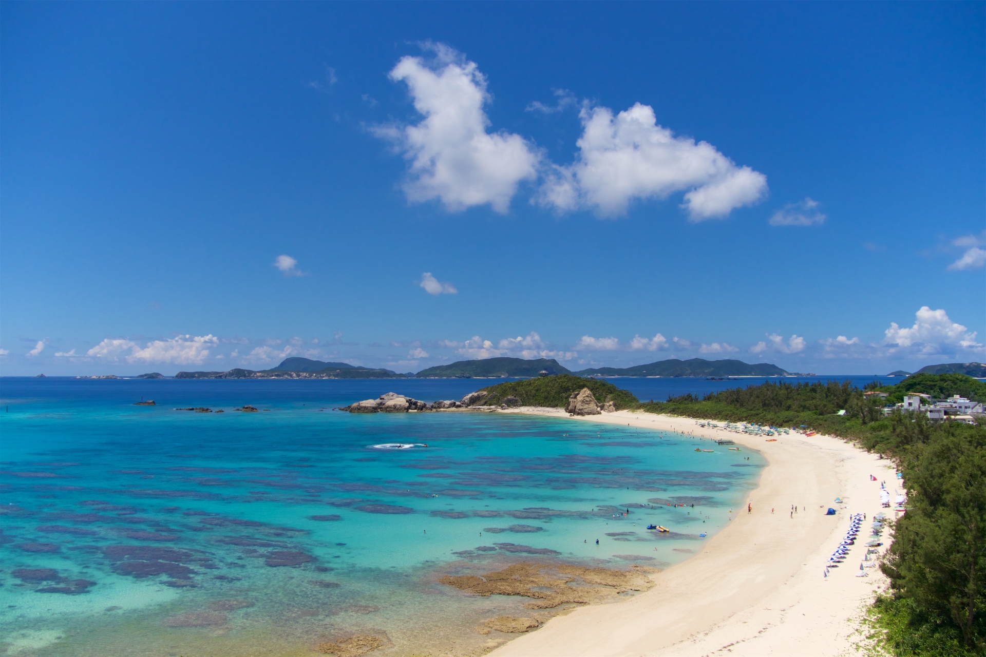 阿波連ビーチ_ハナリ島